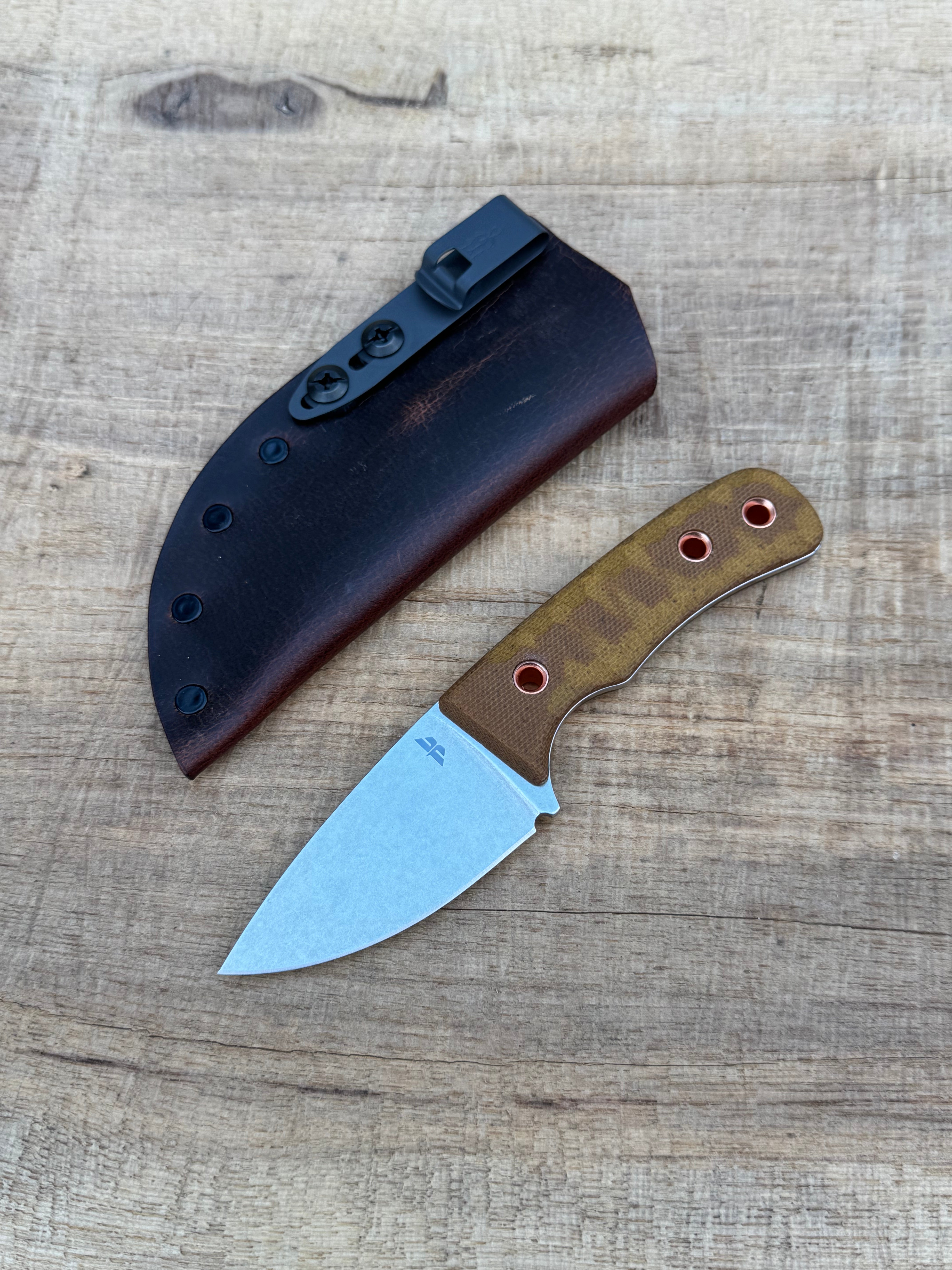 Textured Wicket XL (Satin)