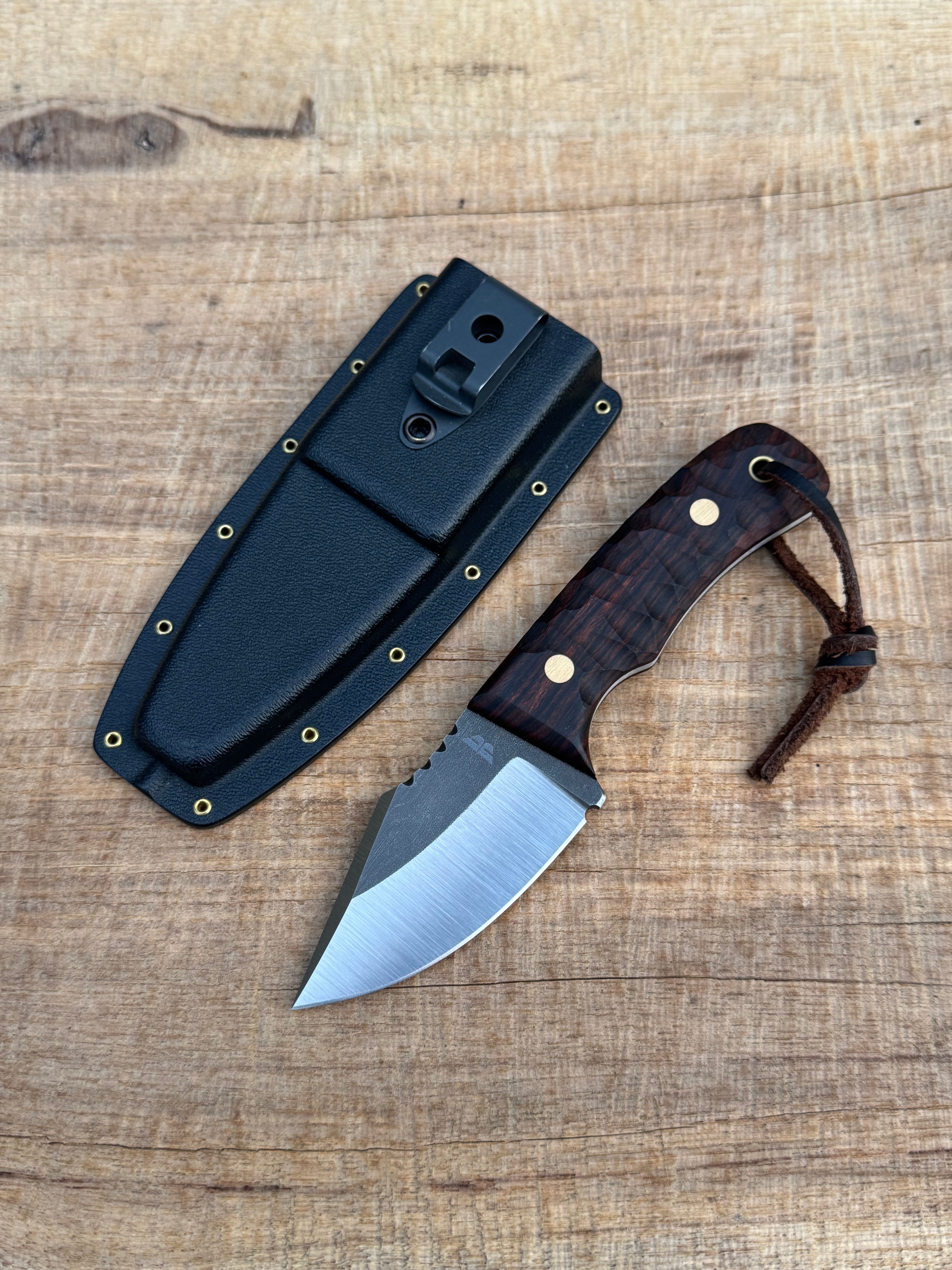 Captain's Edition Wicket XL - Textured Desert Ironwood