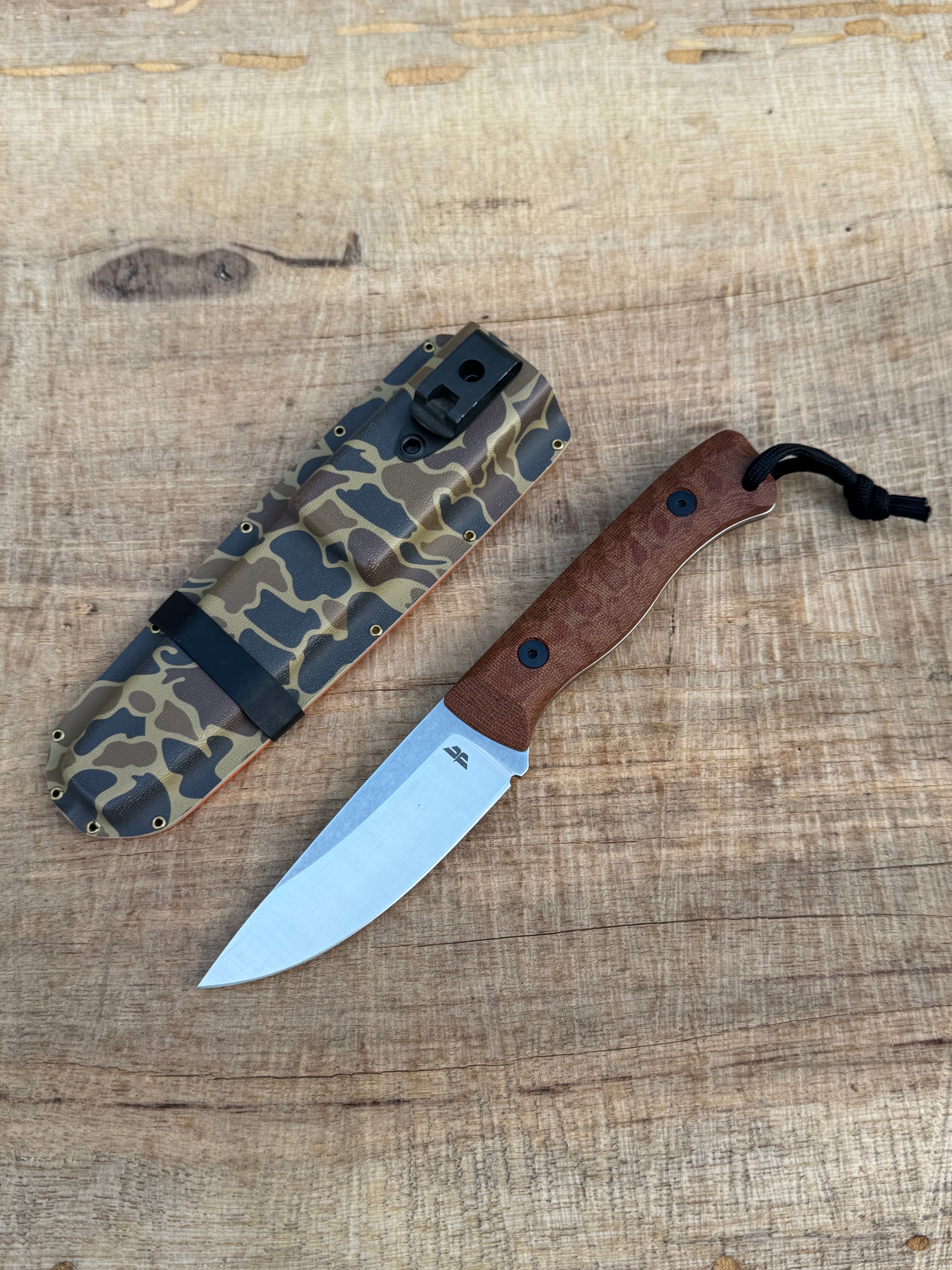 Bruin (CPM-154) - Textured Natural Micarta