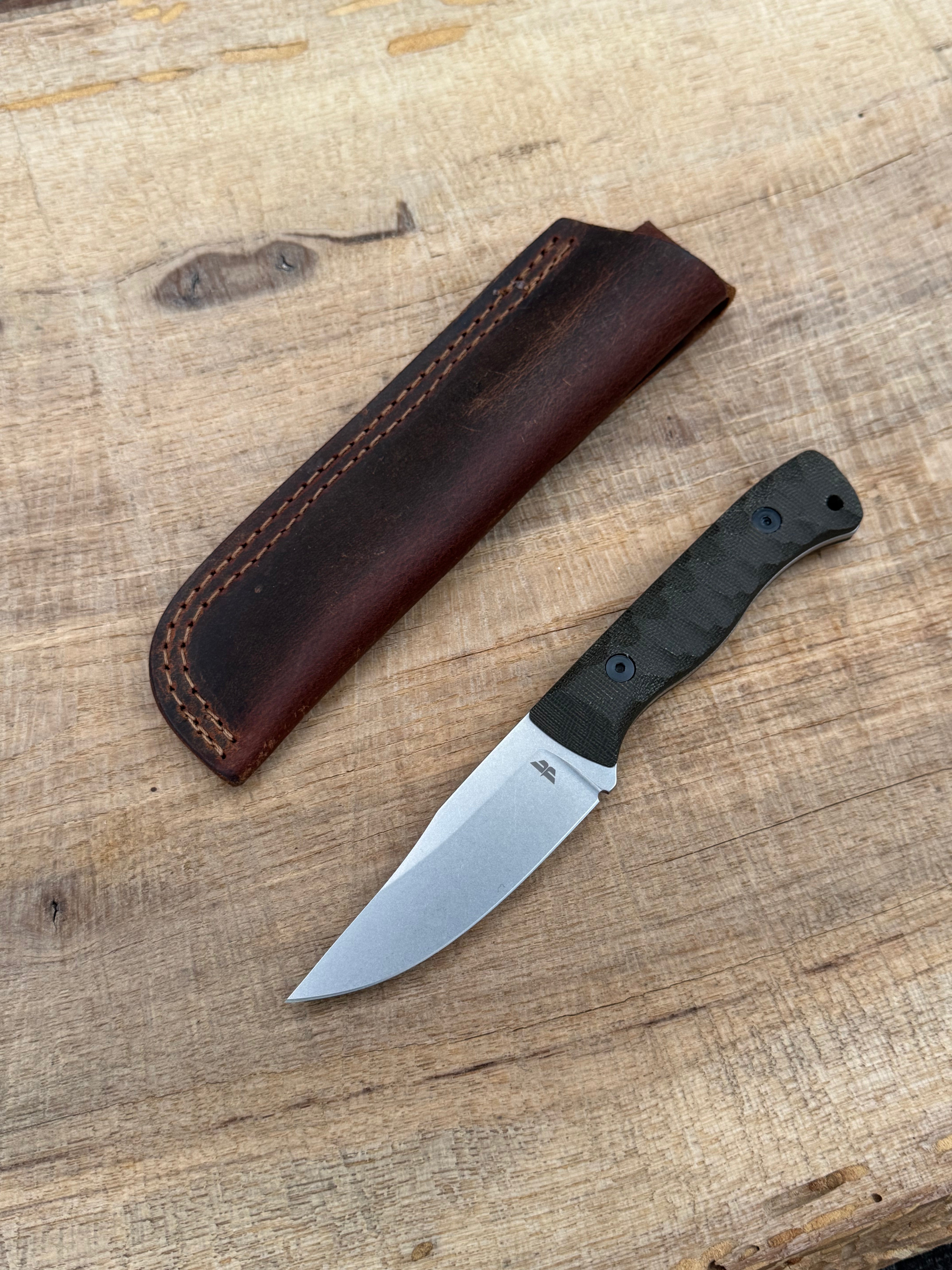 Textured Bruin (Clippoint)